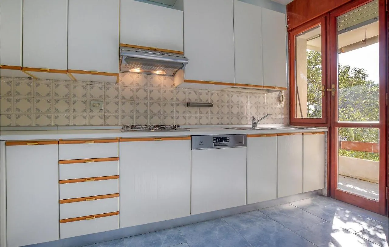 Pet Friendly Apartment In Castglione Della P, Castiglione della Pescaia