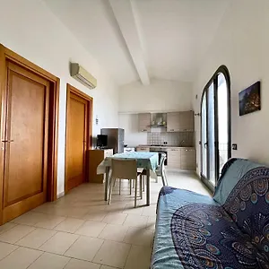 Lungomare Via Roma Apartment